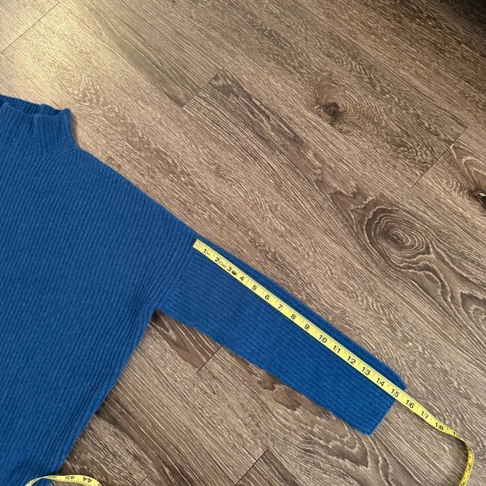 Kinross Cashmere Blue Sweater - Picture 8 of 10